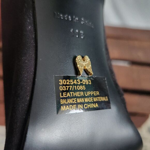 Victoria’s Secret Women’s Peep Toe Heels Black Suade Leather Size 10 B - Picture 10 of 11